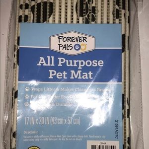 FOREVER PALS All Purpose 17x20 White with Black Paw Prints Pet Mat new